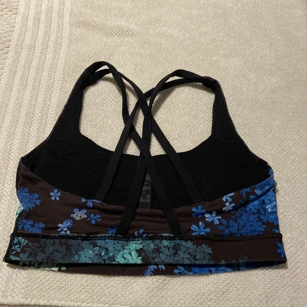 Lululemon Energy Bra Petal Pop Multi / Black Sports Bra Size 6 No Remova…​​​ - Picture 2 of 5
